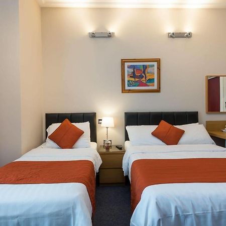Adria Hotel Лондон Екстериор снимка