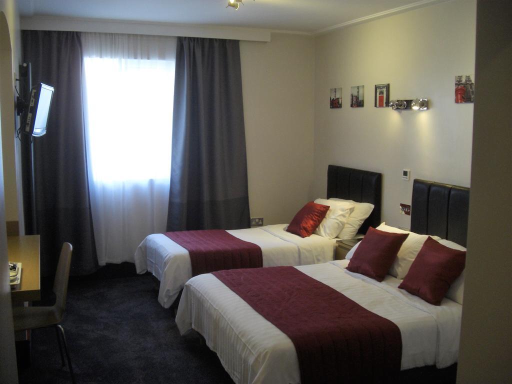 Adria Hotel Лондон Екстериор снимка