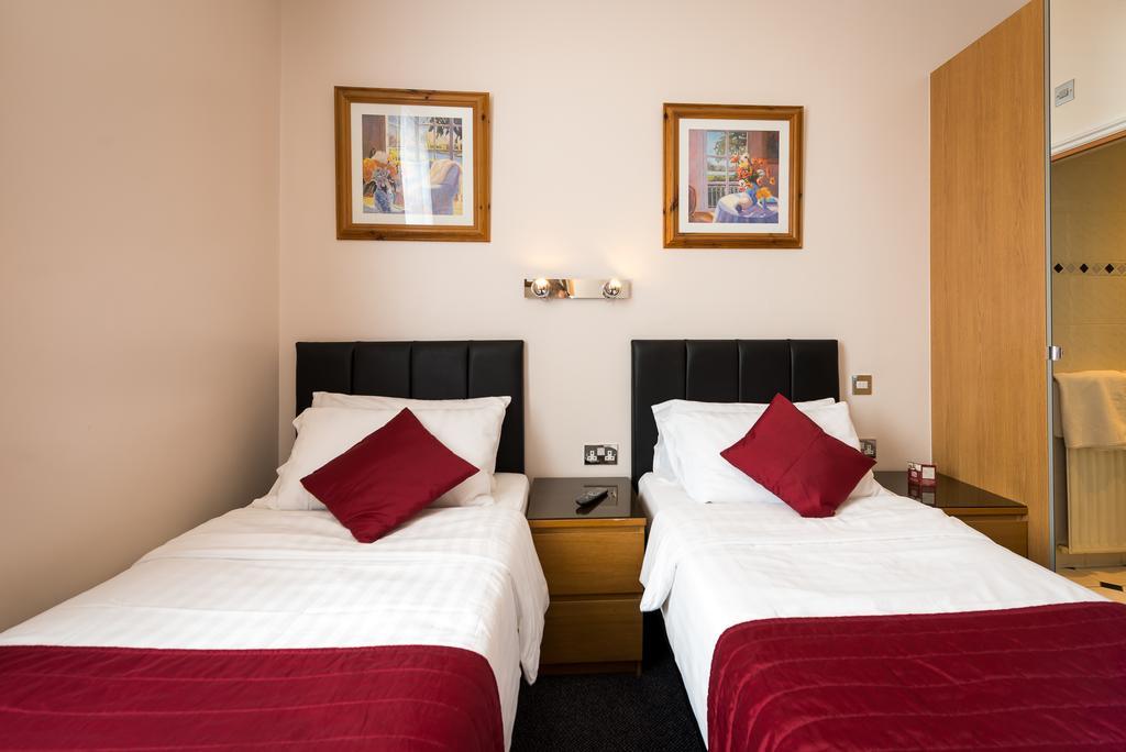 Adria Hotel Лондон Екстериор снимка