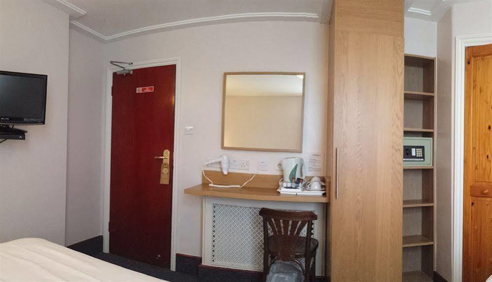 Adria Hotel Лондон Екстериор снимка