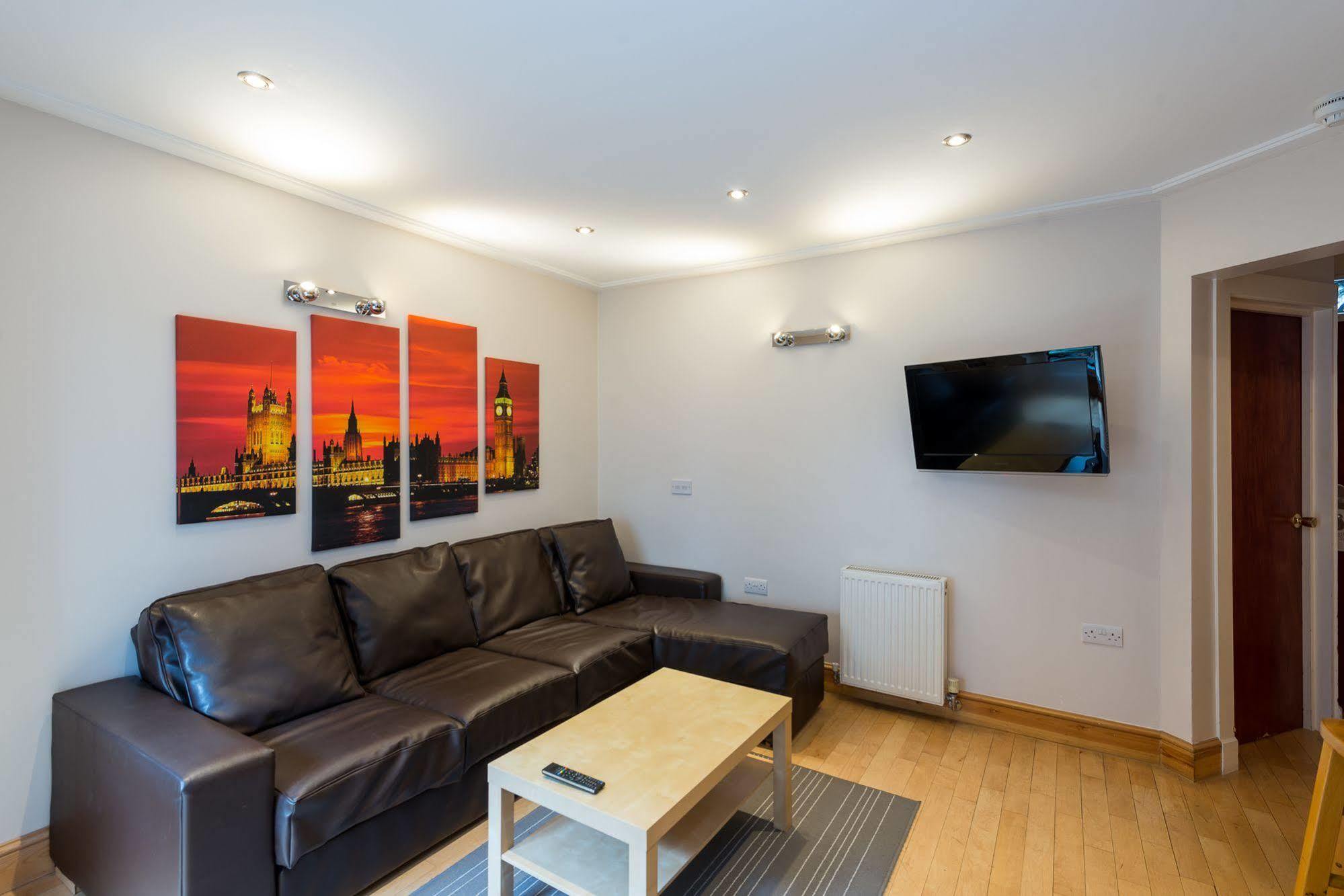 Adria Hotel Лондон Екстериор снимка