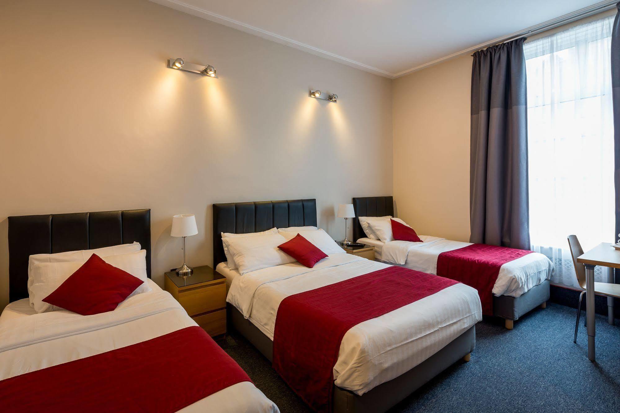 Adria Hotel Лондон Екстериор снимка