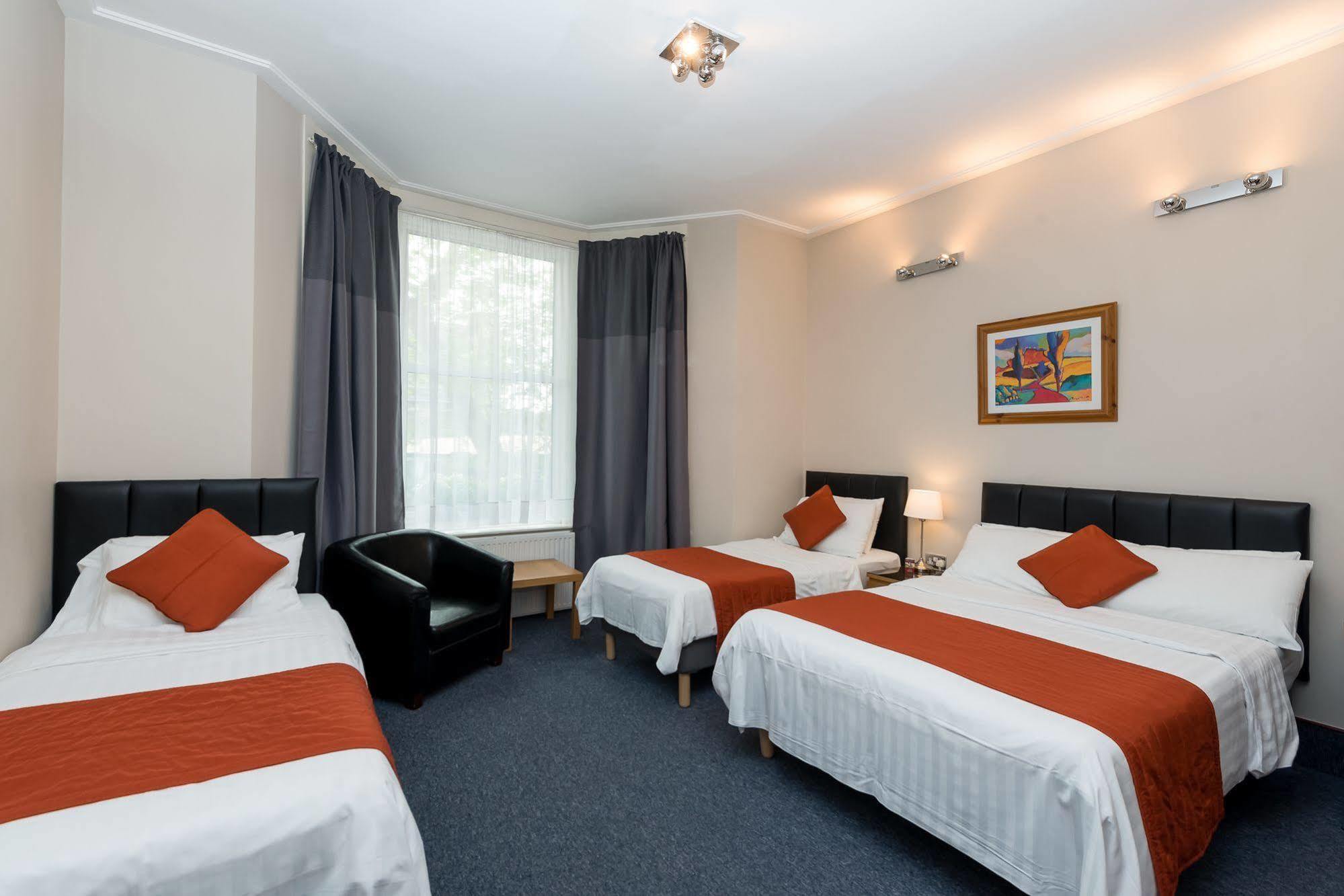 Adria Hotel Лондон Екстериор снимка