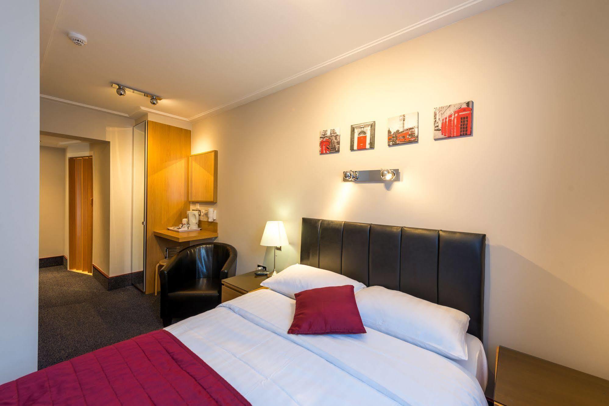 Adria Hotel Лондон Екстериор снимка